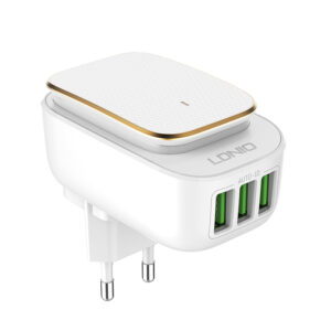 POLNILEC USB LDNIO A3305 220V 3X USB 3,4A + USB C kabel + LED lučka